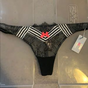 (3for$10) VS fashion show thong